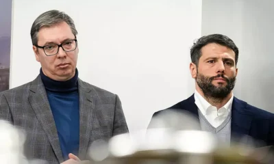 Már megint két Sándor, Aleksandar Vučić és Aleksandar Šapić. A kép arról tanúskodik, hogy nem felhőtlen a viszony köztük