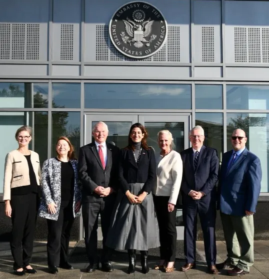 Amerika megduplázza Horvátország LNG-ellátását 3 A múlt héten Rayes látta vendégül Zágrábban az Albániában, Bosznia-Hercegovinában, Koszovóban, Montenegróban, Észak-Macedóniában és Szerbiában dolgozó kollégáit a misszióvezetők regionális konferenciáján