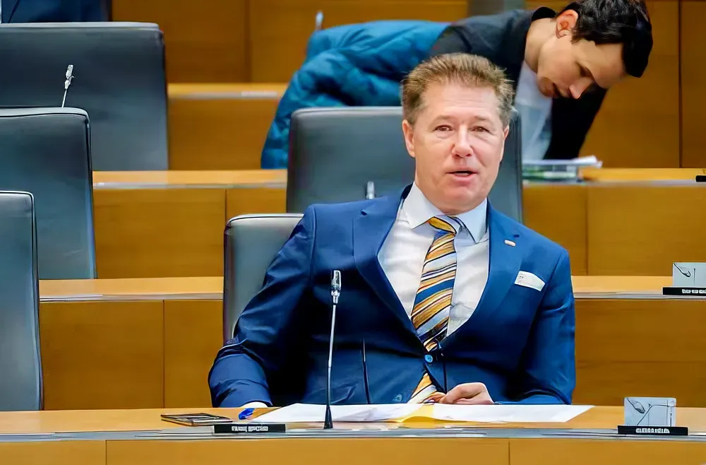 Egykori jugoszláv kémet jelölt Szlovénia EU-biztosnak (?) 6 A parlamenti bizottságot Franc Breznik, a Szlovén Demokrata Párt képviselője vezeti