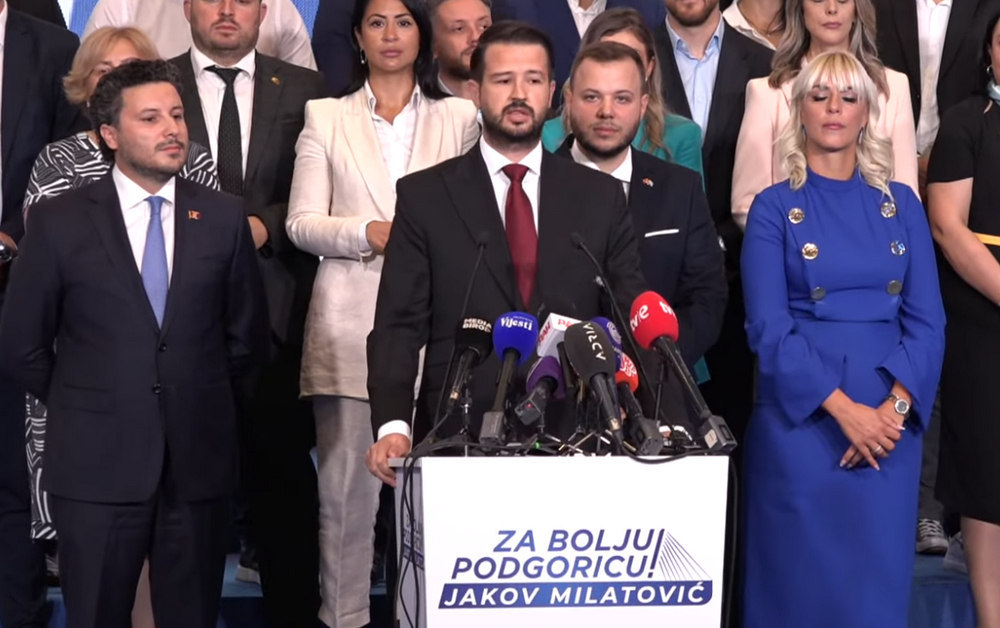 Jakov Milatović köztársasági elnök a volt miniszterelnökkel, Dritan Abazovićtyal hozta létre a Jobb Podgoricáért koalíciót 