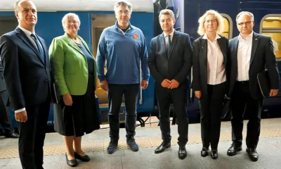 Andrej Plenković kijevi kiruccanásra érkezett, balján Zvonimir Frka-Petešić is, aki a fénykép tanúsága szerint nem nagyon örült a kiruccanásnak, jobbján Anica Djamić, Horvátország ukrajnai nagykövete