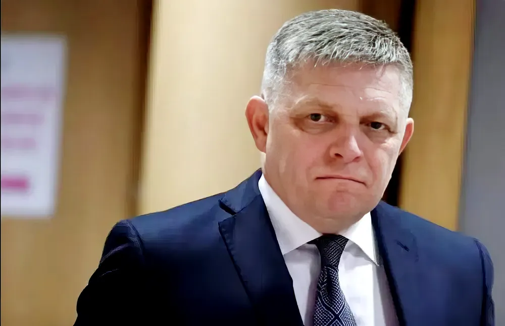 Robert Fico szlovák miniszterelnök egy golyót tartalmazó borítékot kapott - erősítette meg a szlovák kormány. A májusban történtek óta ez már több, mint rossz vicc