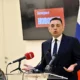 Vulin az ideológiai értelemben (szocialista-nacionalista) hozzá közelálló Novostinak nyilatkozva kijelentette, hogy Szerbia Kína, Fehéroroszország és Oroszország tapasztalatait felhasználva lép fel a színes forradalmakkal szemben