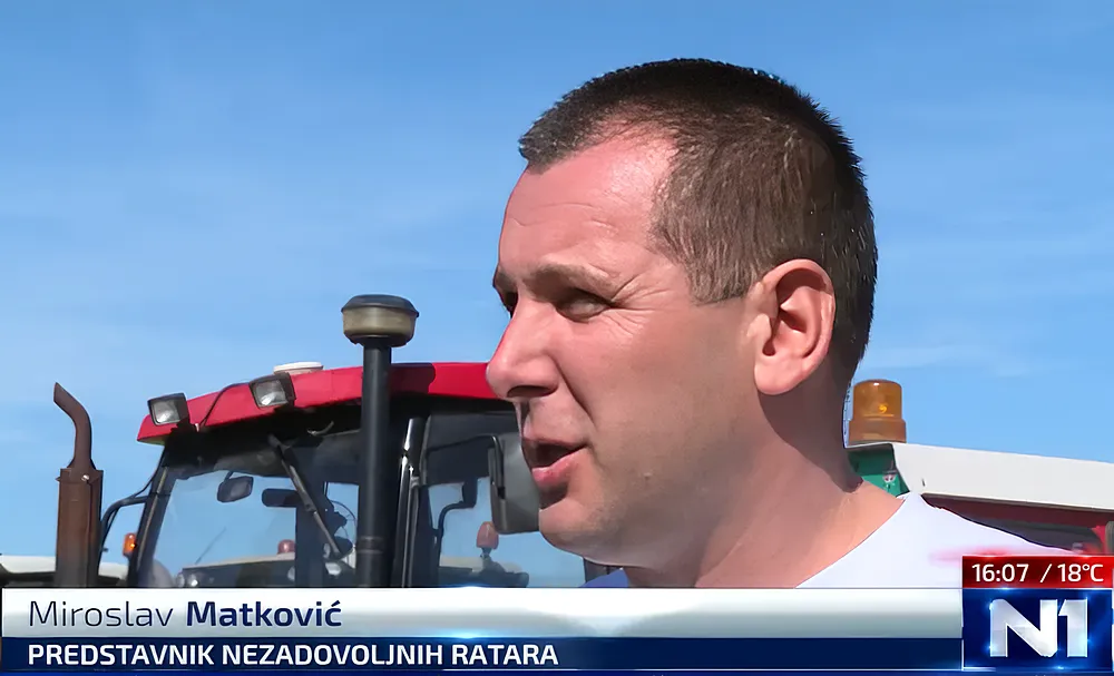 Sok dolga van a szerb titkosszolgálatnak, most a tüntető gazdákat szólították be 5 Miroslav Matković, az elégedetlen gazdák képviselője, a BIA elbeszélgetett vele