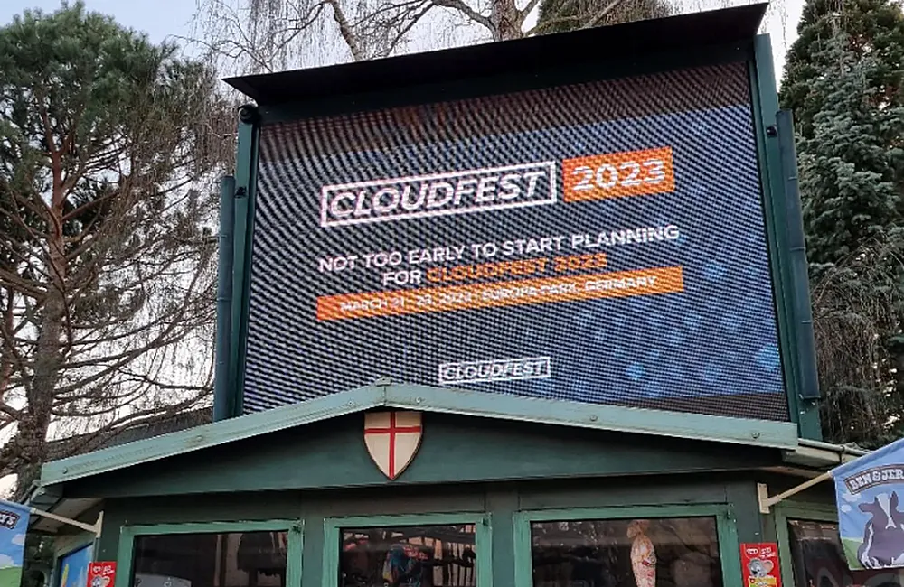Ludwig Gisch arra készült, hogy 2023-ban is részt vesz Cloudfesten, erre azonban már nem került sor. Viszont cégének, a DSM&IT-nek Facebook-oldala még mindig létezik, onnan származik ez a fotó