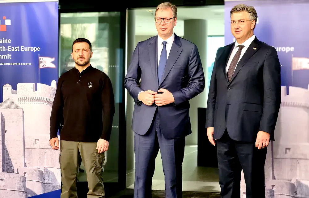 Csőbensült csúcstalálkozó, Zelenszkijjel körítve, Vučić-mártással leöntve 3 Feszélyezettek társasága, amikor senki sem érzi jól magát. A képen az ukrán, a szerb és a horvát miniszterelnök