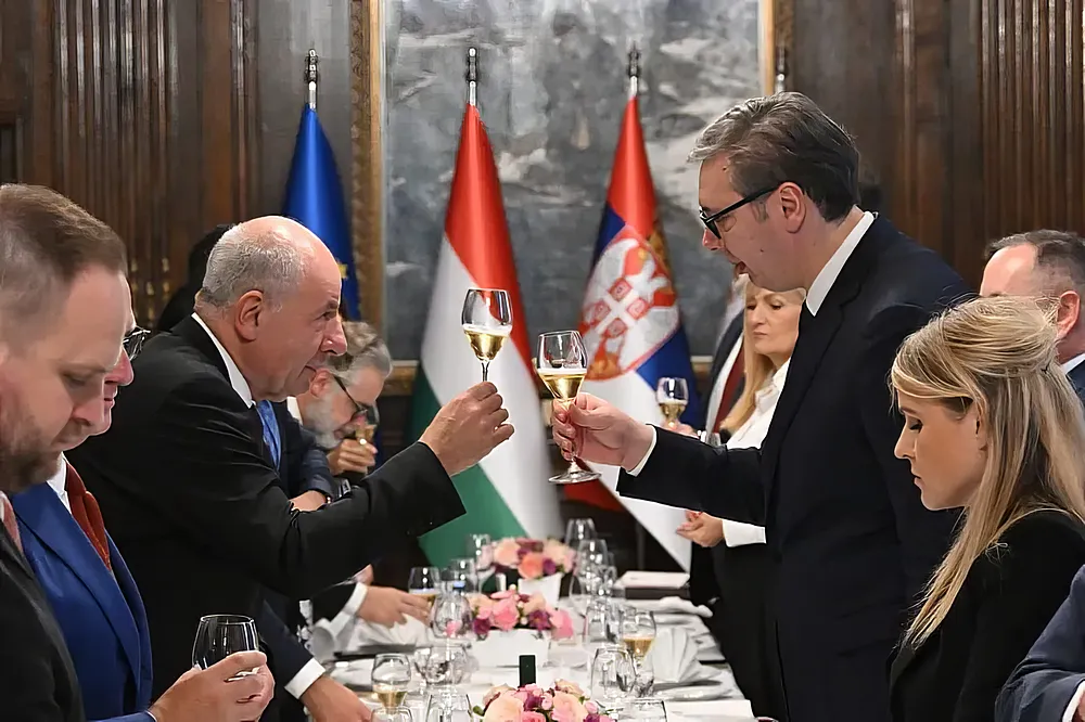 KOCCINTOTTAK RÁ: Nem csak tárgyaltak, hanem ettek is