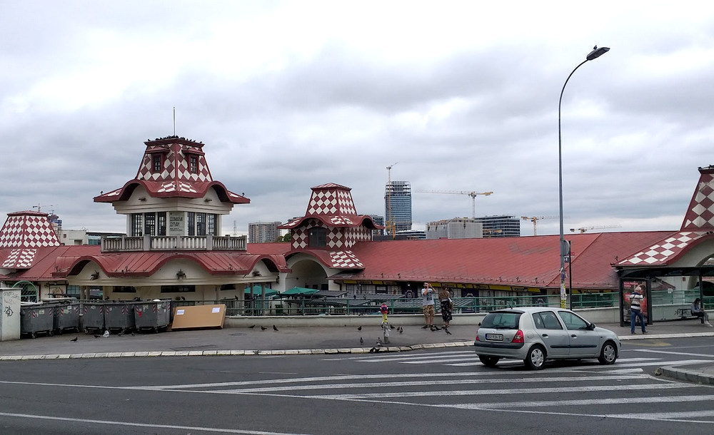 Ez nem Horvátország, hanem a belgrádi "közös piac", az úgynevezett "Zeleni venac", a szerb főváros legnagyobb piaca a főváros szívében. Szerbia Horvátországot még nem érte utol!