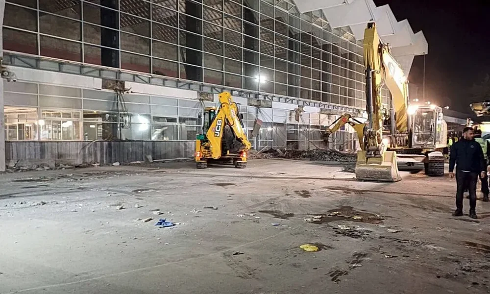 Eltakarították újvidéki állomástól a törmelék jelentős részét