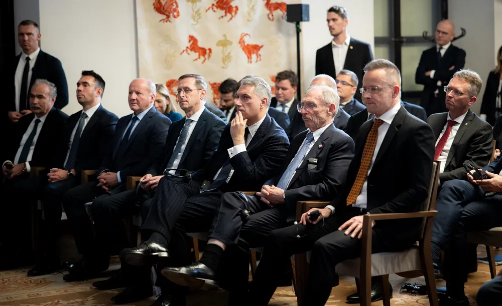 Szerbia mégis bevásárolná magát Paksba, 2026-ban lesz vasút Budapest és Belgrád között 6 Első sor