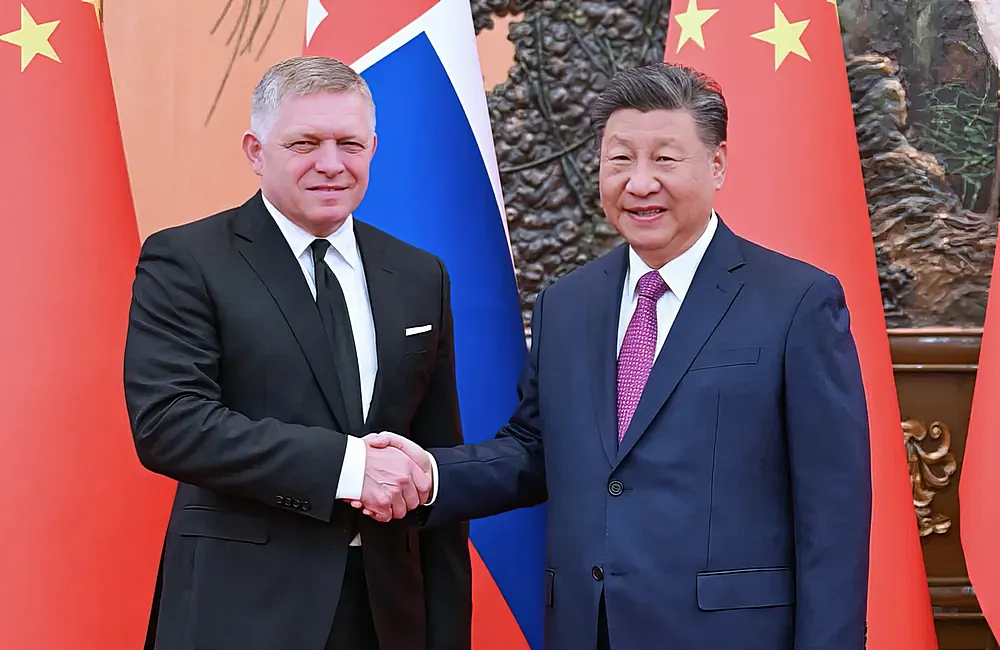 Robert Fico első uniós vezetőként interjút adott a Rosszija 1-nek 3 Kína és Szlovákia Idén ünnepli a diplomáciai kapcsolatok felvételének 75. évfordulóját. A két ország úgy döntött, hogy a kétoldalú kapcsolatokat stratégiai partnerséggé emeli