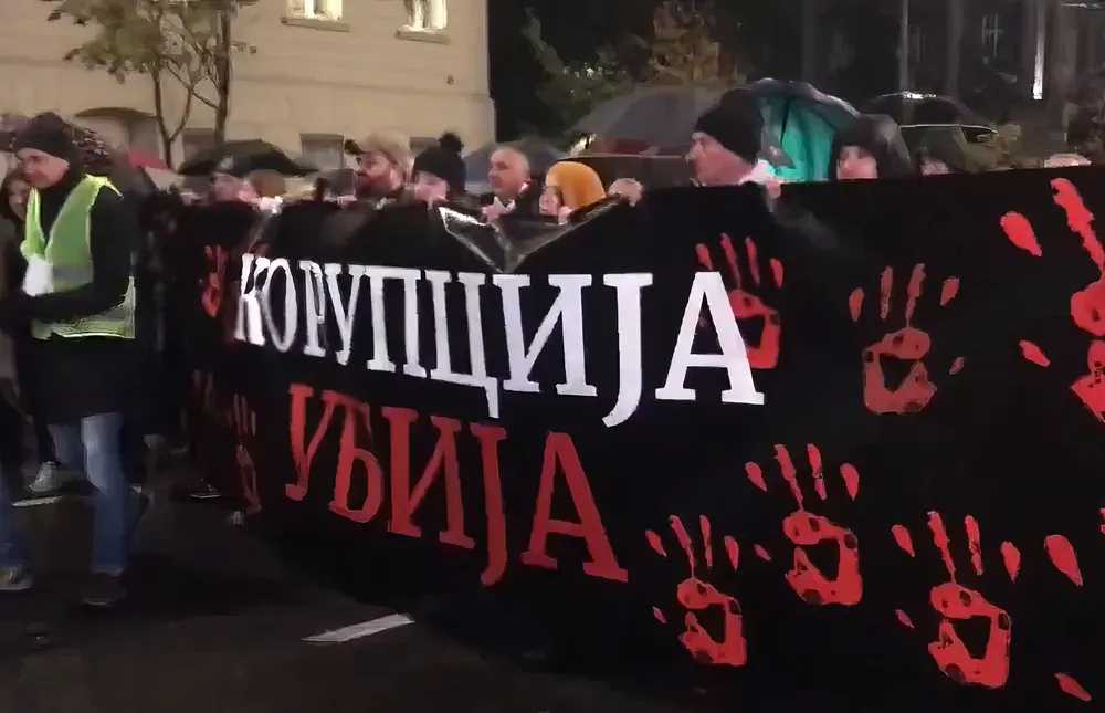 "A korrupció öl" üzenik a szerbiai megmozdulások résztvevői