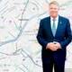 Az ügyészség azért nem mert vádat emelni a korábban pártelnökként is tevékeny államelnök ellen, mert Iohannis keze messzire elér