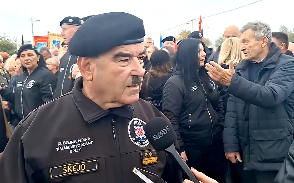 A kevésbé muris látványosságok között szerepelt a Hitler-bajuszos Marko Skejo