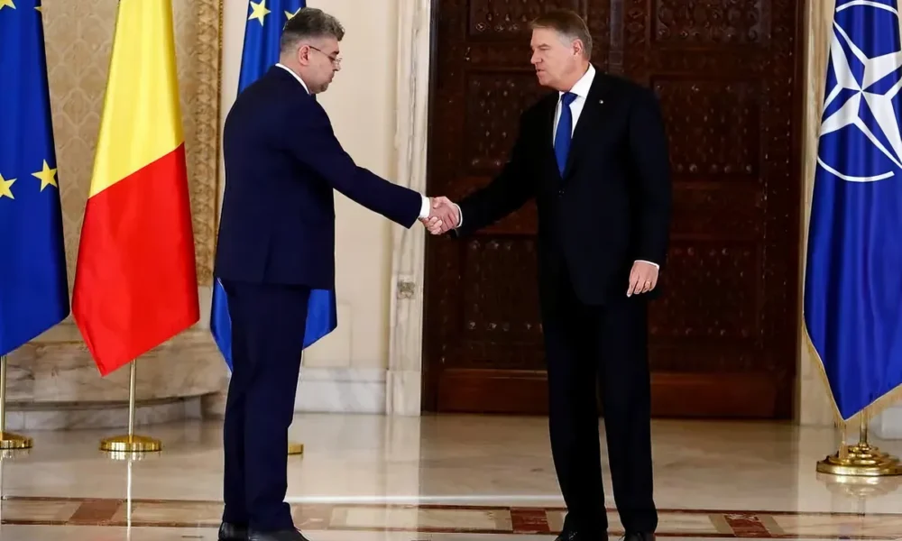 Klaus Iohannis elnöki mandátuma lejárt, de meghosszabbították, hogy kormányalakítási megbízást adhasson