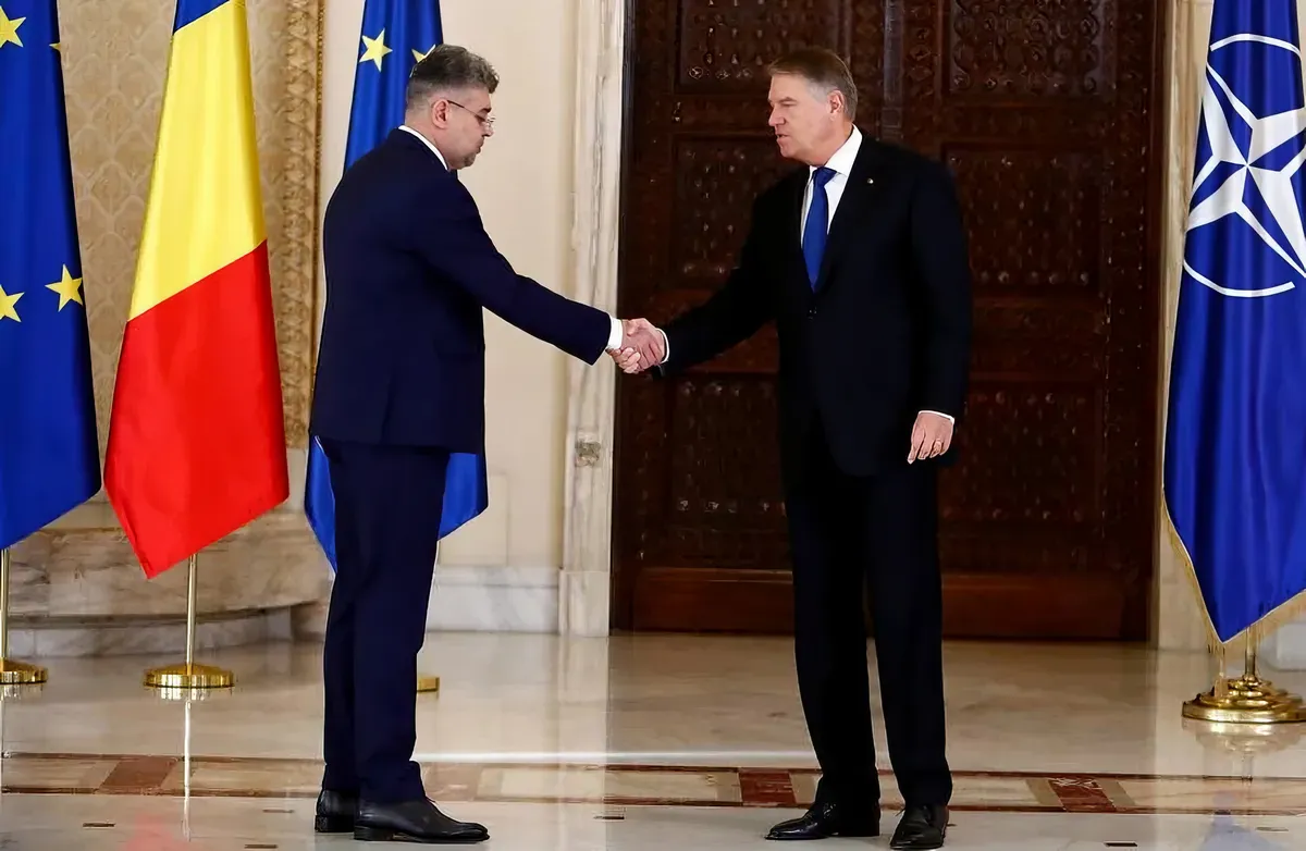 Klaus Iohannis elnöki mandátuma lejárt, de meghosszabbították, hogy kormányalakítási megbízást adhasson