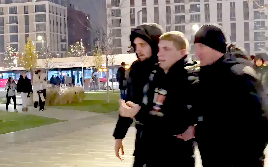 A szerb rendőrök felléptek a Szerb Haladó Párt verőlegényeivel szemben 2 Egy másik provokátor, akit elvittek