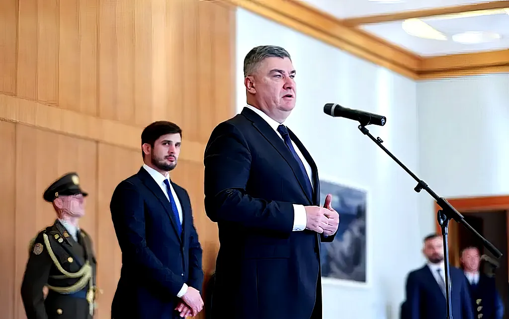 - Ha lejár, akkor vége, no more - mondta művelt angolsággal Zoki Bond