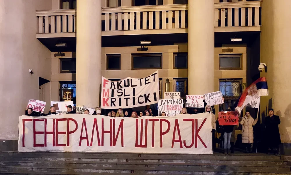 A következő lépés az általános sztrájk . legalábbis ezt követelik az egyetemisták a jogi karról