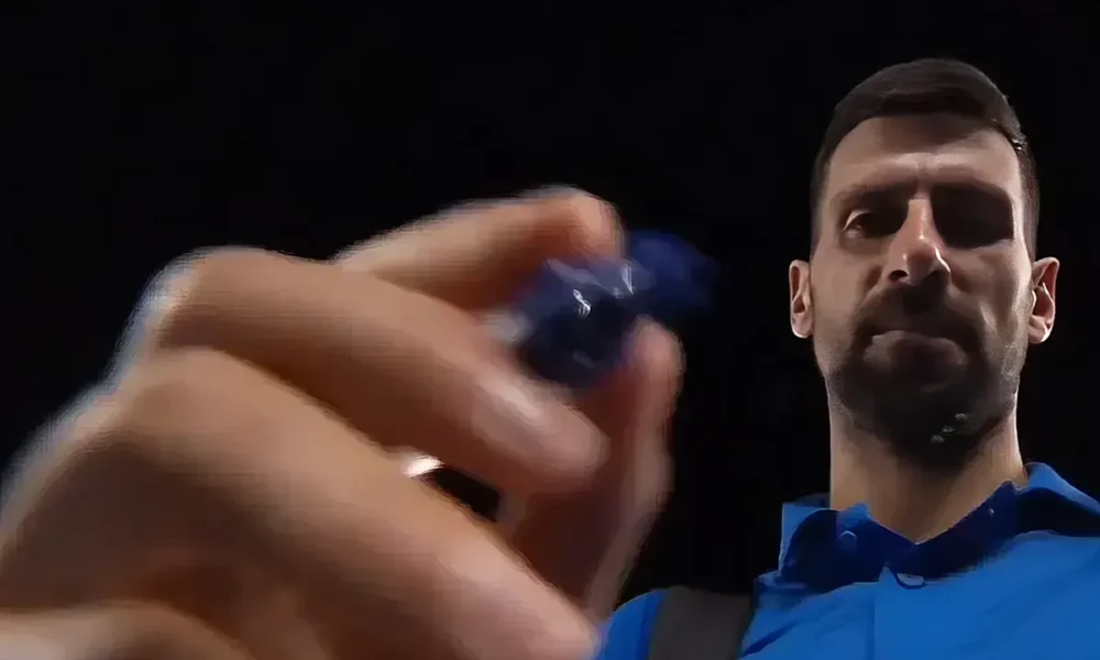 Djokovic a kamerára írva küldött egy szívecskét annak a diáklánynak, akit a járdán gázolt el egy autó