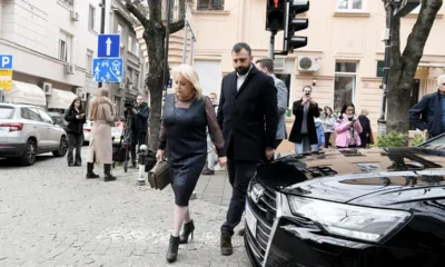Slavica Đukić Dejanović oktatási miniszter - akivel kapcsolatban az internet népe nem éppen hízelgő jelzőket használ - a piroson megy át, de nem ez a legnagyobb bűne
