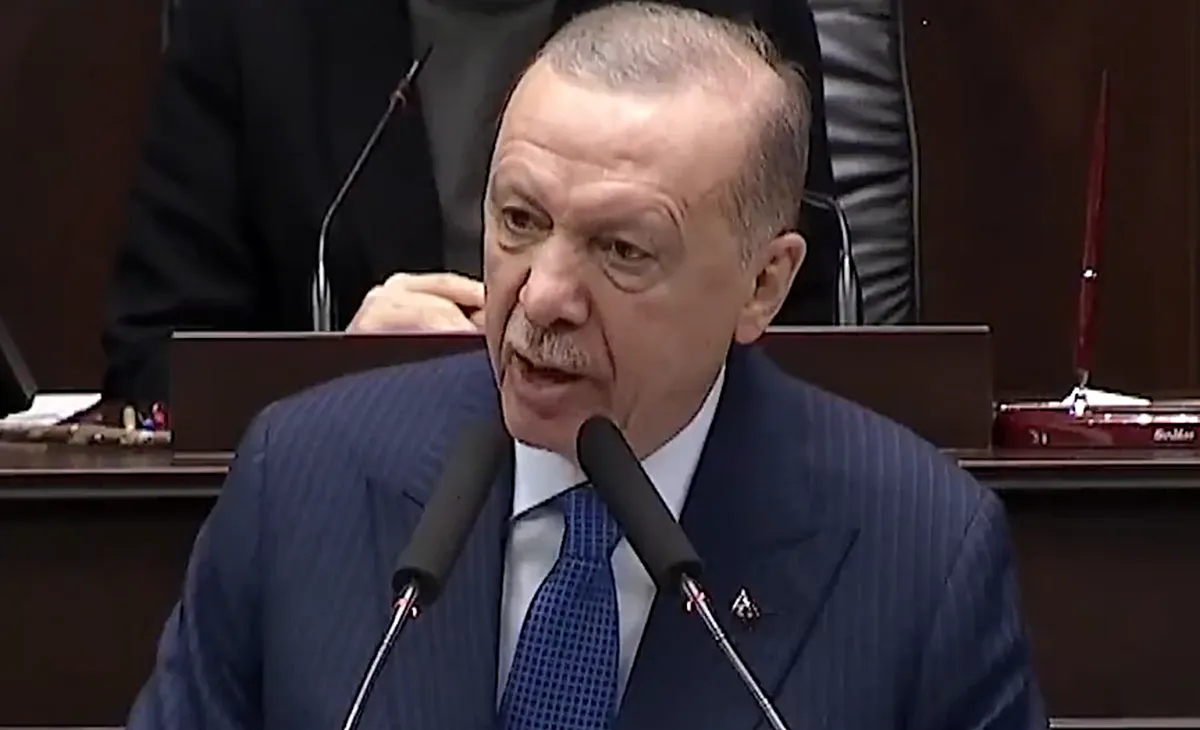 Fegyverszünet Gázában: török reakciók 3 A török elnök az X platformon üdvözölte a HAMAS Palesztin Ellenállási Mozgalom és Izrael közötti tűzszüneti tárgyalások megállapodással történő lezárását. Recep Tayyip Erdoğan azt reméli, hogy a megállapodás előnyös lesz a régió és az egész emberiség, különösen palesztin testvérei számára, és megnyitja az ajtót az állandó béke és stabilitás felé.