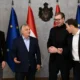 Láthatóan jó hangulatban zajlott a farmernadrágos, nyakkendő nélküli találkozó