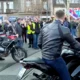 Motorosok védik a diákokat Belgrádban