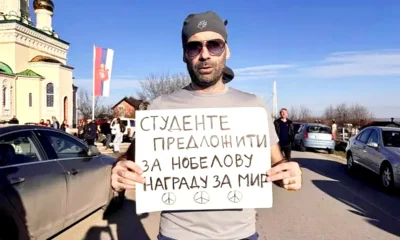 Ez a férfi azt kéri/javasolja, hogy az egyetemistákat jelöljék Nobel-békedíjra