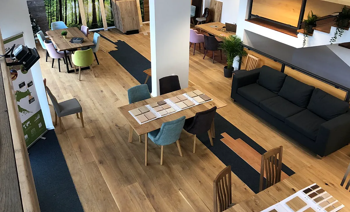 A horvát Požgaj grupa (Požgaj csoport) egyik vezető parketta gyártójának az egyik bemutatóterme