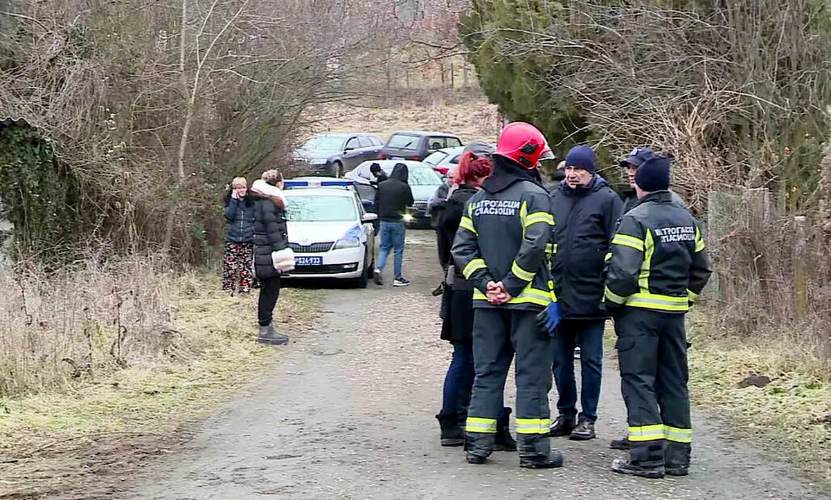 Nyolc ember meghalt egy idősotthonban keletkezett tűzben 2 A tűzoltók az oltás után