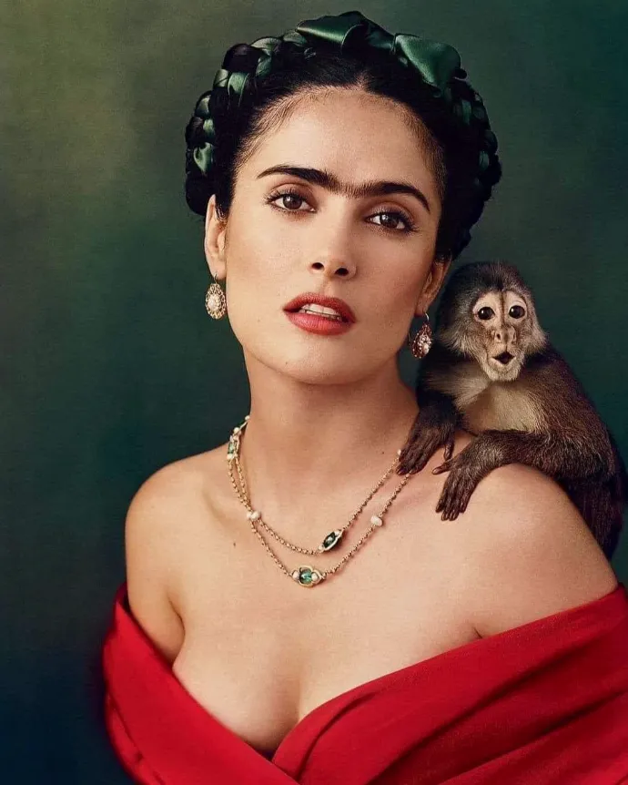 Törékeny Galamb & Kövér Varangy a Manóba’ (Coyoacán – Budapest – Belgrád 2025) 5 Salma Hayek Frida Kahlo szerepében, 2002