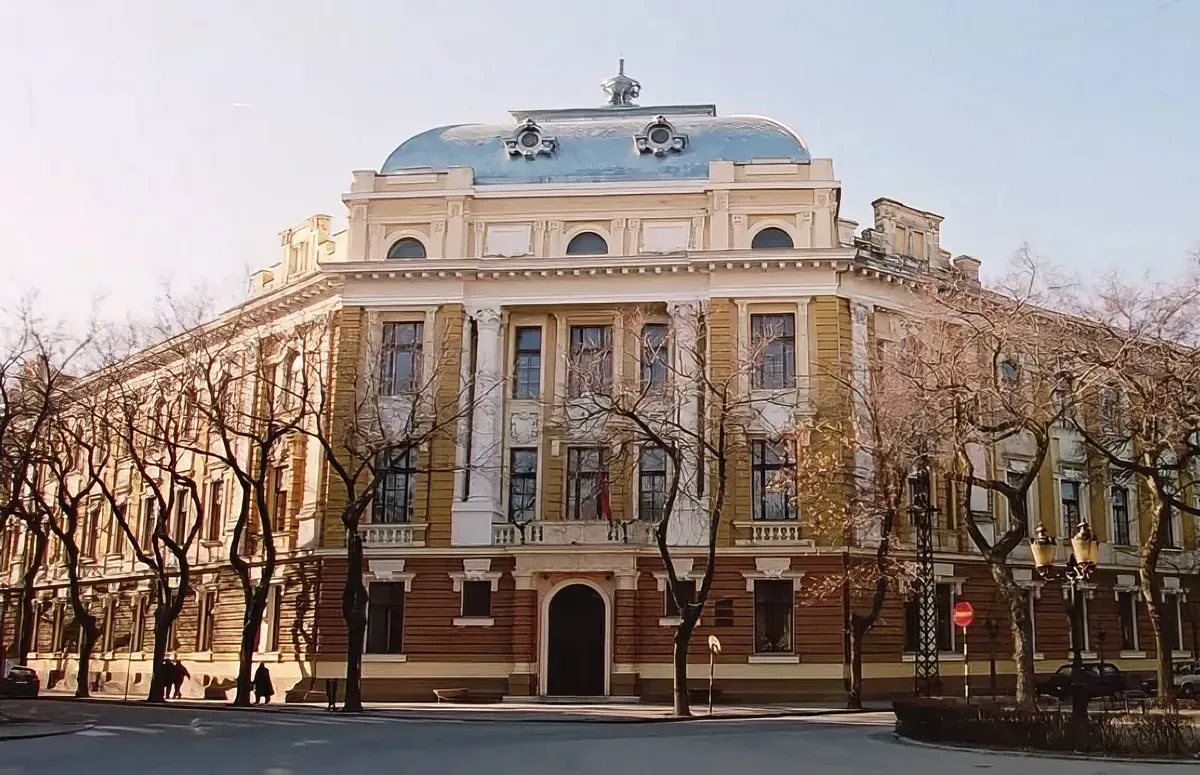 Teljes munkabeszüntetésre készülnek a tanárok, Vučić szerint kedden már minden iskolában volt tanítás 2 A szabadkai Svetozar Marković Gimnázium