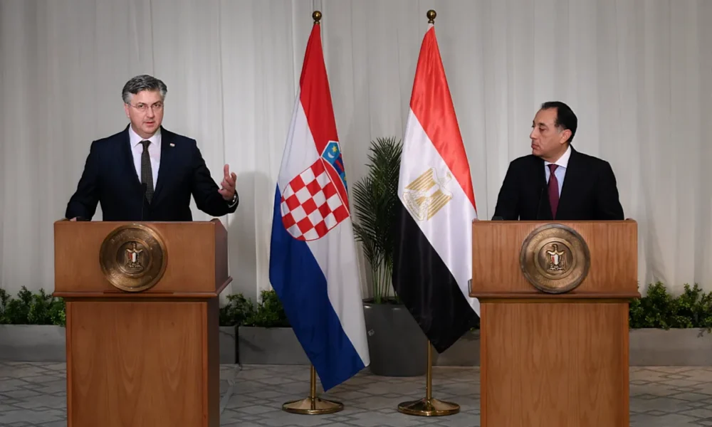 A horvát miniszterelnök egyiptomi kollégájával, Mostafa Madbouly Kairóban megvitatta az európai és a közel-keleti biztonsági helyzetet , és hangsúlyoztam elkötelezettségét az igazságos béke megteremtése mellett Ukrajnában
