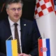 Két zászló szolgája: Az X platformon Plenkovic miniszterelnök azt írta, hogy Horvátország az Ukrajna melletti elvi támogatását folytatva idén is megszavazott egy határozatot az ENSZ közgyűlésében az átfogó, igazságos és tartós békéről Ukrajnában, amelynek Horvátország és számos más ország a társszerzője volt