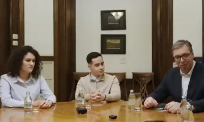 A szerb elnök négy egyetemistát fogadott, erről tanúskodik a legújabb propagandavideó.