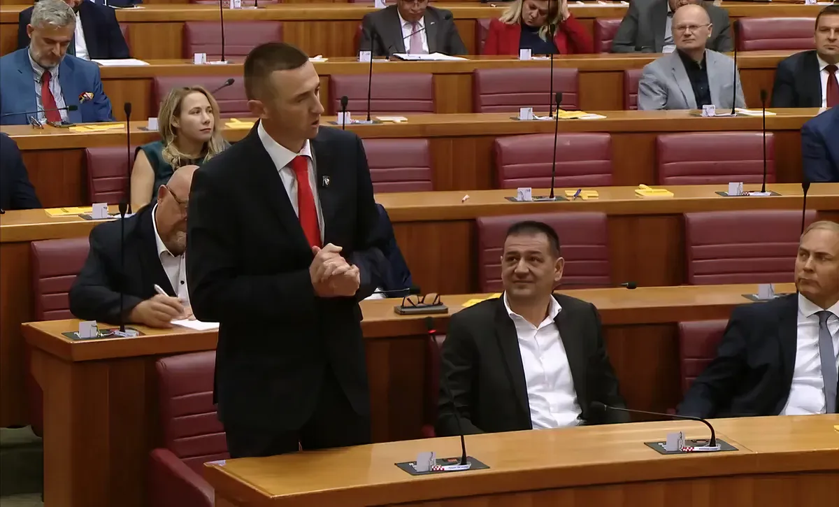 Ivan Penava 2023. szeptemberében - még ellenzékből - úgy fogalmazott, hogy Plenković miniszterelnök folytatja Horvátország és Szlavónia elpusztításának és meggyengítésének politikáját, és sajnos remekül teljesít – így egyre kevesebben vagyunk, és egyre gyengülünk!