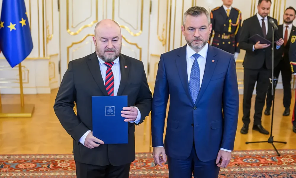 Fico kormányába bekerült Rudolf Huliak, aki az új szlovák sport- és turisztikai miniszter lesz