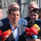A képviselő délelőtti sajtótájékoztatóján azt mondta, hogy ez tiszta fasizmus, és hogy sajnálja a feleségét és az édesanyját, akik az átélt megrázkódtatások miatt kórházba kerültek