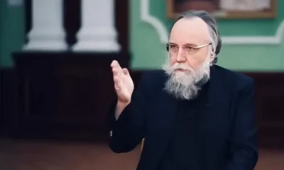Európa ellen játszanak?Alekszandr Dugin szerint ha Oroszország mellett az Egyesült Államok is támogatná a szuverenitásra törekvő európai vezetőket, akkor reális esély nyílna arra, hogy az EU politikai szerkezete megváltozzon