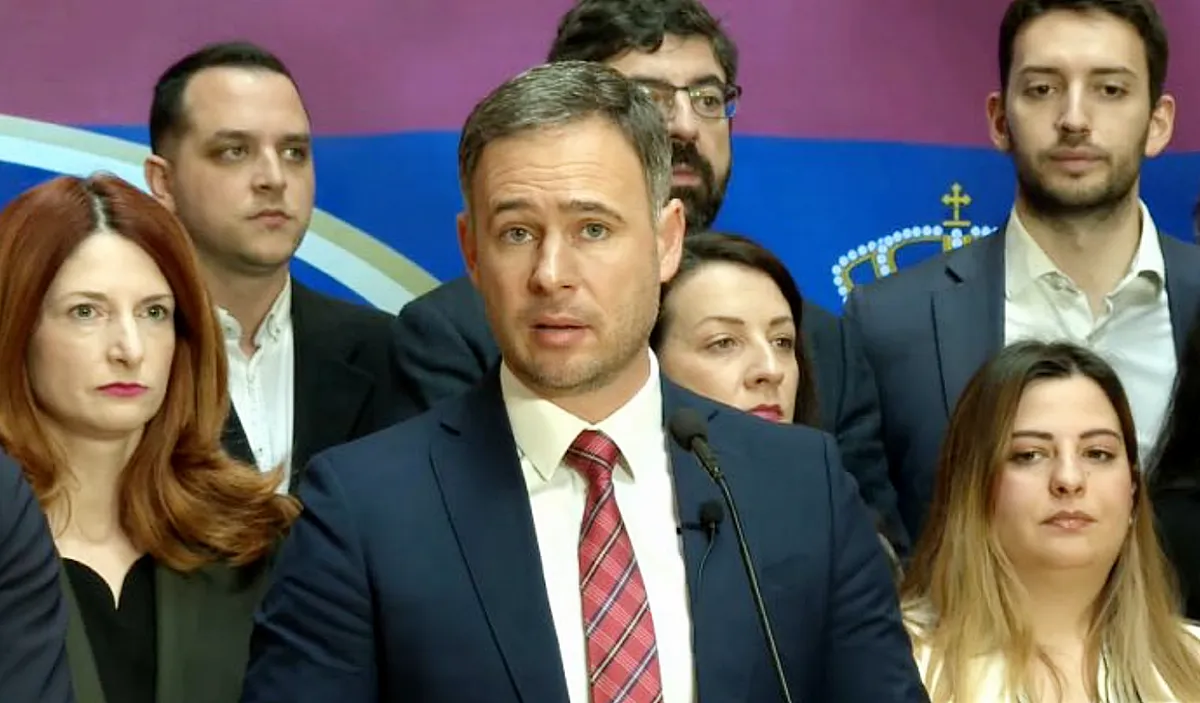 Bizalmi kormányt akar az ellenzék, alig örül neki valaki 3 Miroslav Aleksić szerint a kormány elveszítette a legitimitását