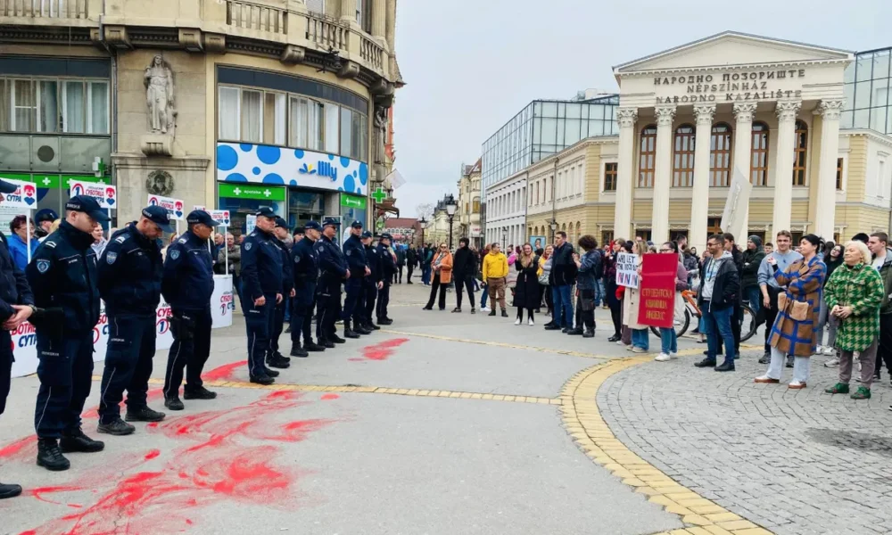 A haladók tíz standot állítottak fel Szabadka központjában, de a helyiek elzavarták őket