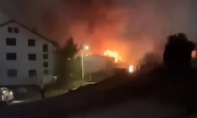 A helyszíni beszámolók szerint a klub nem volt megfelelően felszerelve tűzvédelmi rendszerekkel, és a menekülési útvonalak sem voltak megfelelően biztosítva, ami tovább súlyosbította a helyzetet (Forrás: Screenshot)