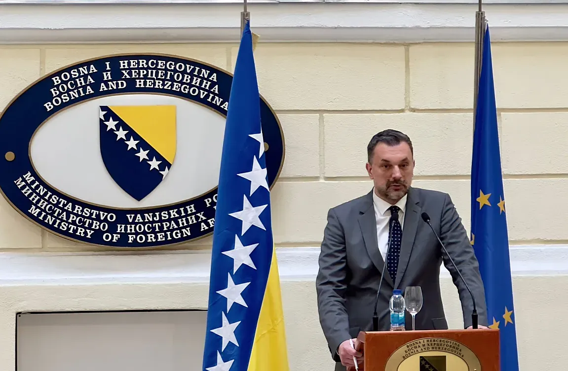 A diplomatának nem illő üzeneteket nem tervezzük eltűrni sem Magyarországtól, sem mástól. Ez a bírósági tények elferdítése