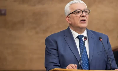 Andrija Mandić parlamenti elnök kezdeményezését a szerb nyelv hivatalossá nyilvánítását