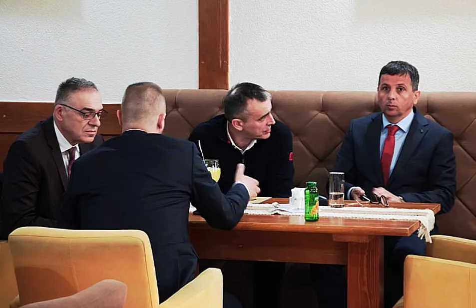 Egy szerelem vége, a horvátok kihátrálnak Dodik mögül 2 Ellenzéki szerbek találkoznak a horvátokkal