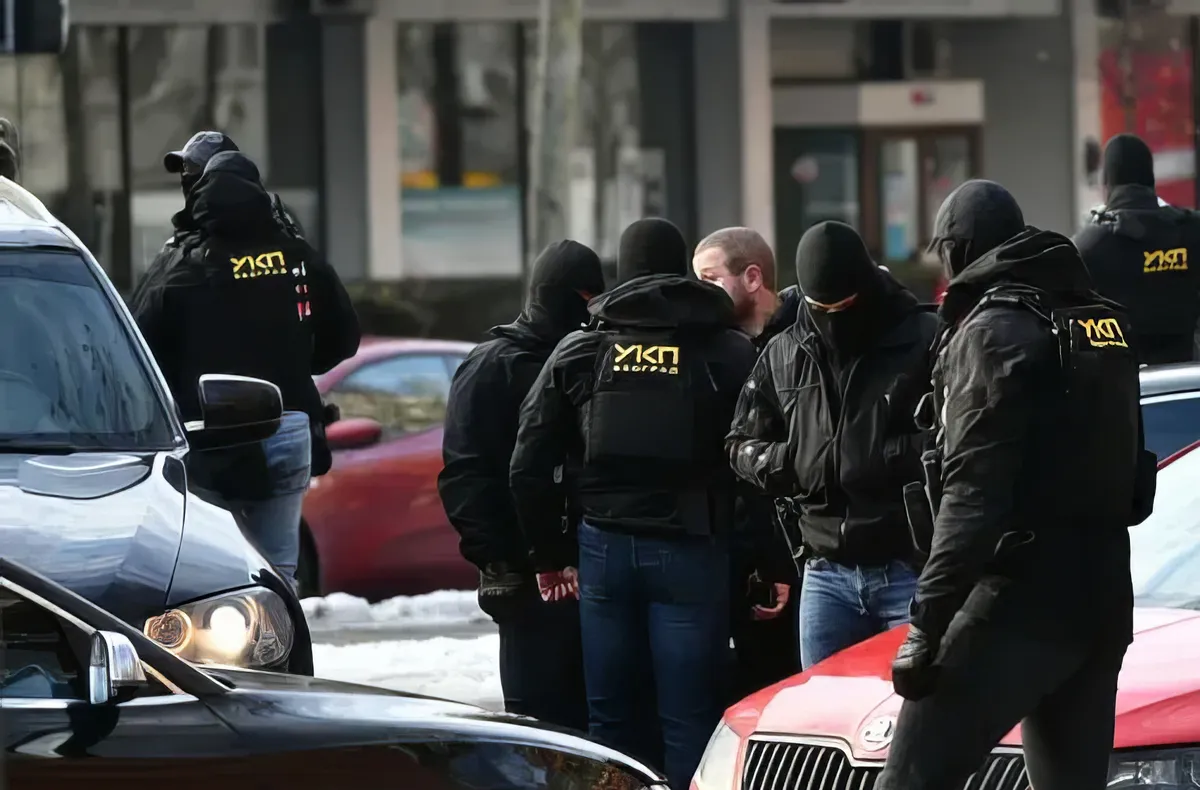 Kikre került bilincs Szerbiában a “korrupcióellenes harc” során? 2 Elég nagy az УКП, vagyis a szerb bűnügyi rendőrök népsűrűsége egy négyzetméteren Belgrádban
