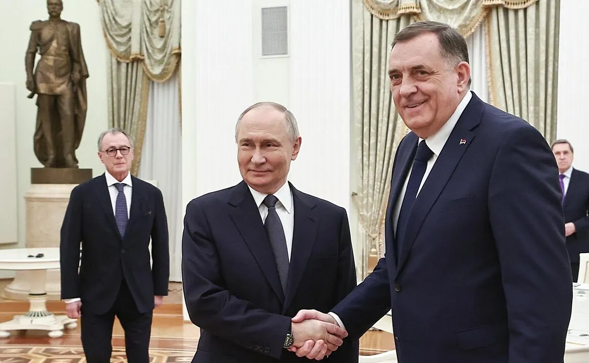 Vlagyimir Putyin fogadta Milorad Dodikot, amivel a metakommunikáció szintjén azt üzente, hogy továbbra is kiáll mellette, és ezzel számolni kell (Forrás: X platform, Milorad Dodik)