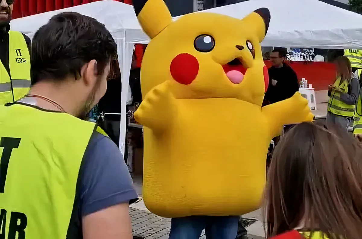 Az isztambuli tüntetések óta népszerű Pikachu megérkezett Novi Pazrba is, vajon Törökországnak is üzentek?