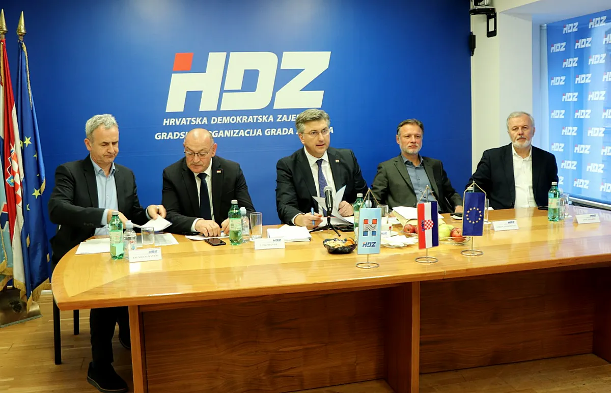 Andrej Plenkovic közölte, hogy a Horvát Demokratikus Közösség testületei elkezdtek készülni a helyhatósági választásokra